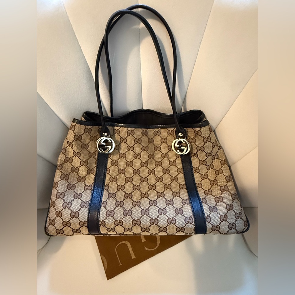 Gucci Tan and Black Shoulder Bag